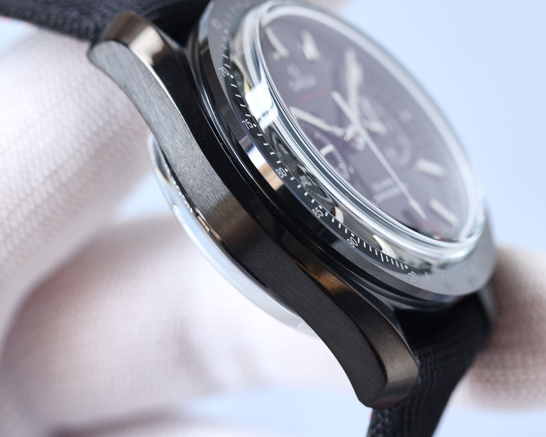 Omega Speedmaster Black Dial Chronograph Watch – IW-1552 - Image 9