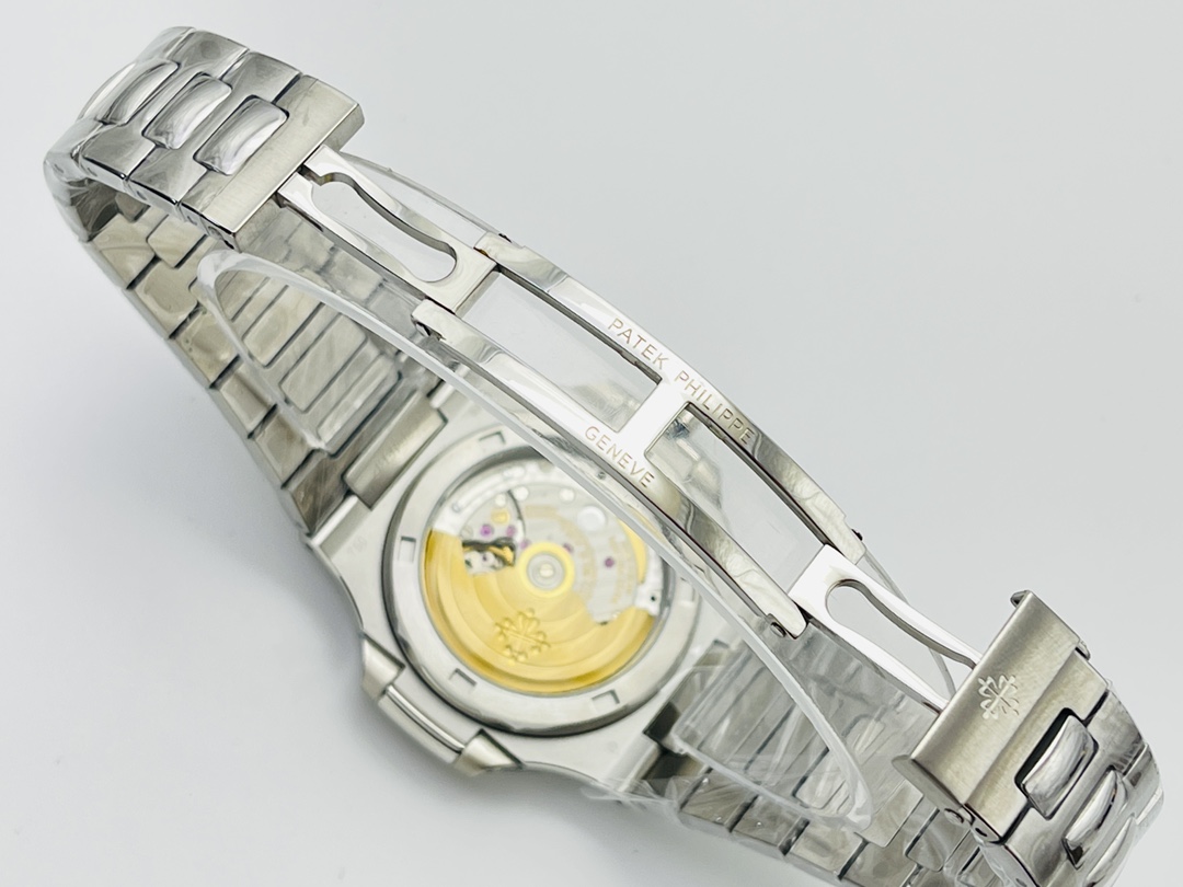 Patek Philippe Nautilus 40 mm Watch – IW-2610 - Image 8