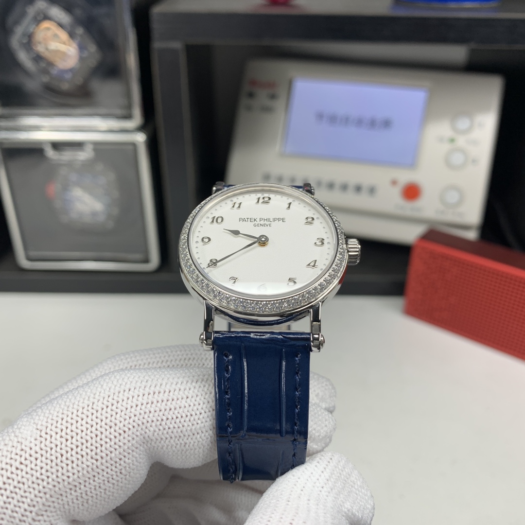 Patek Philippe Classic Diamond-Set 34.6 mm Watch – IW-2513 - Image 4