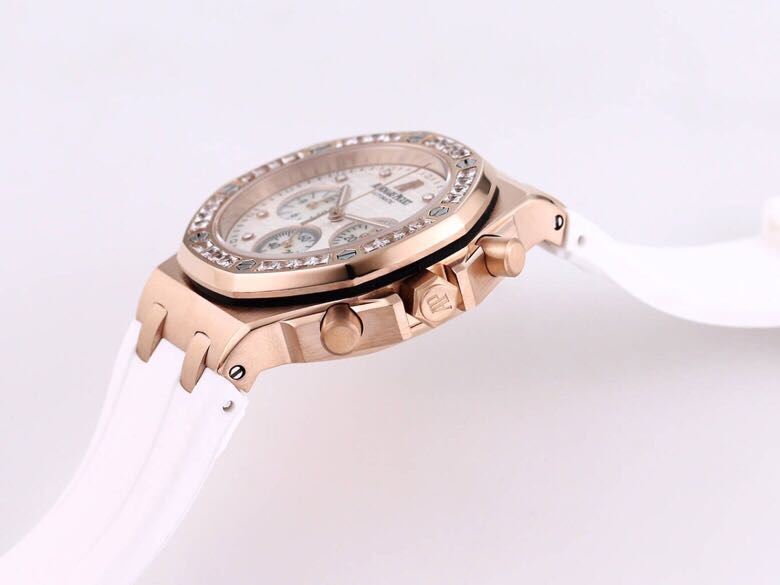 Audemars Piguet Royal Oak 37 mm Watch – IW-2263 - Image 7