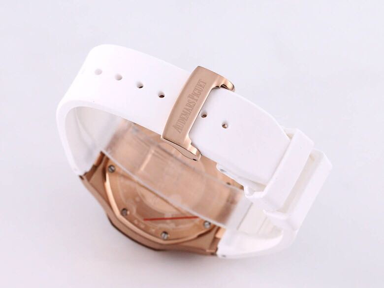 Audemars Piguet Royal Oak 37 mm Watch – IW-2263 - Image 8