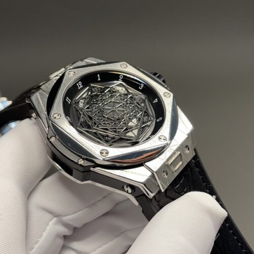 i1633765167_6219_0.jpg Hublot Classic Diamond-Set Watch – IW-0387