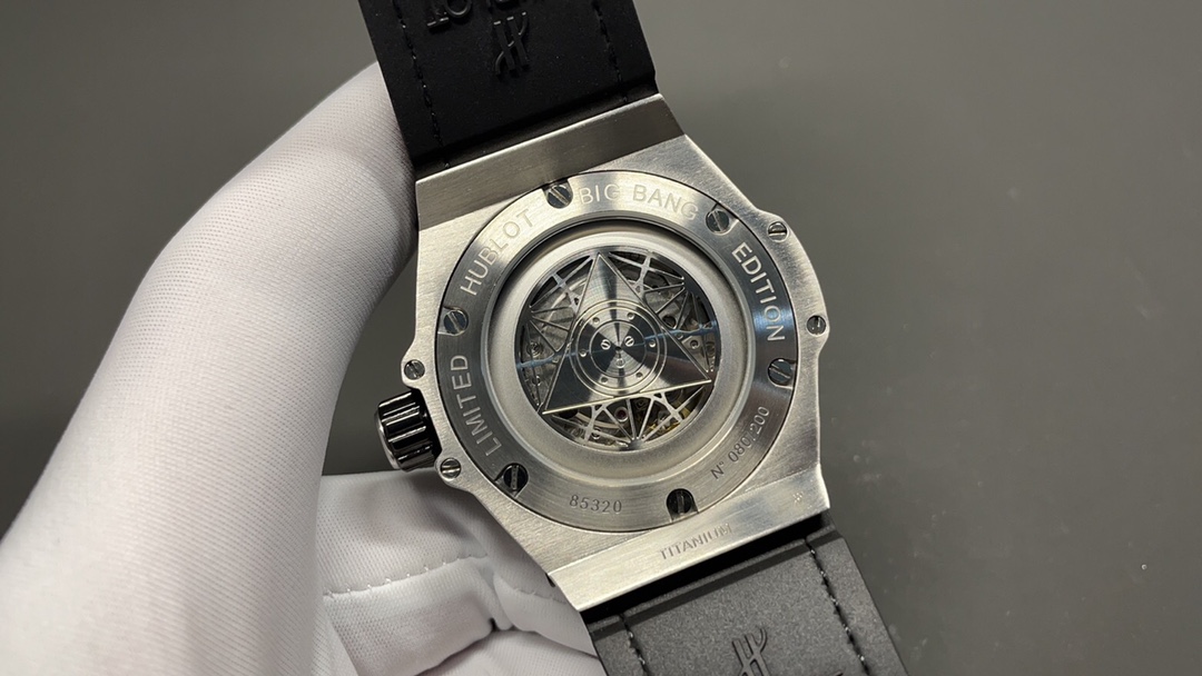 Hublot Classic Diamond-Set Watch – IW-0387 - Image 5