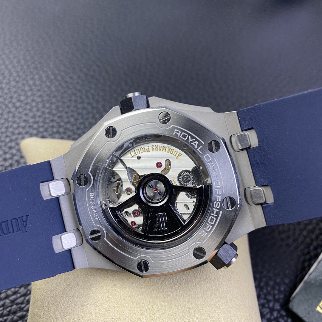 Audemars Piguet Royal Oak Luminous 42 mm Watch – IW-2154 - Image 8