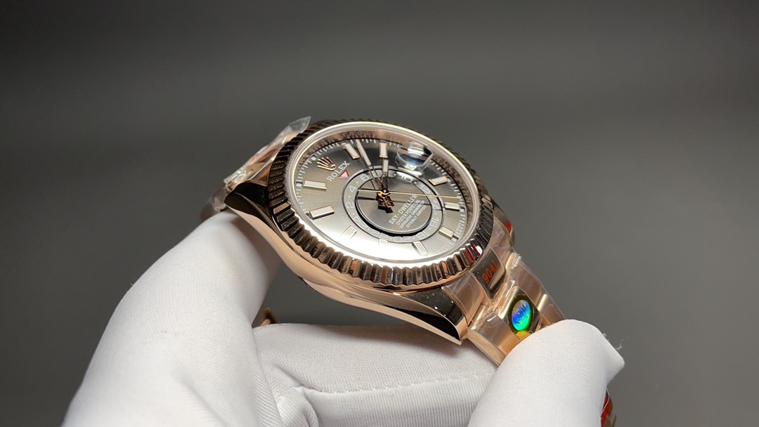 Rolex Classic 42 mm Watch – IW-0254 - Image 3