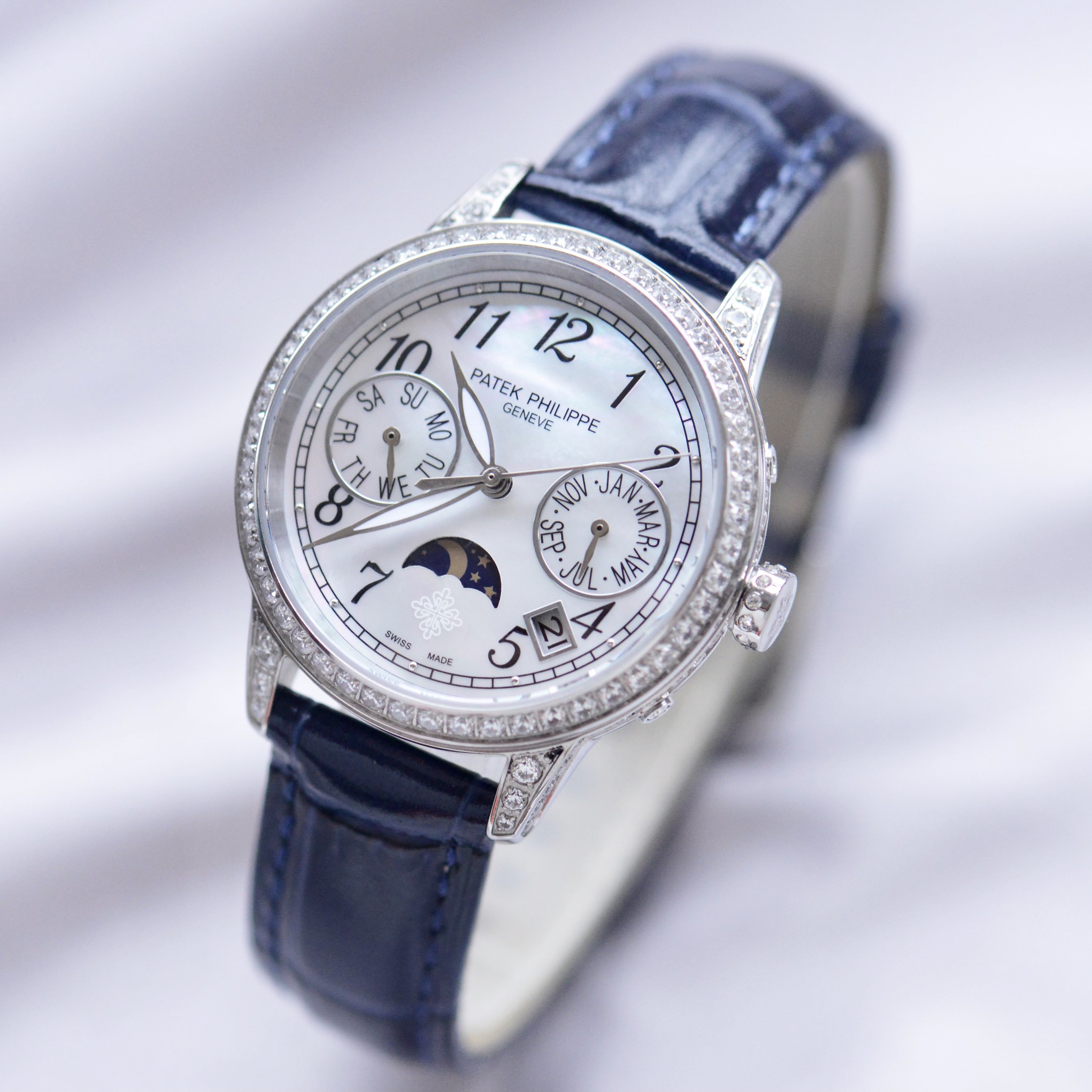 Patek Philippe Classic Perpetual Calendar Watch – IW-2725