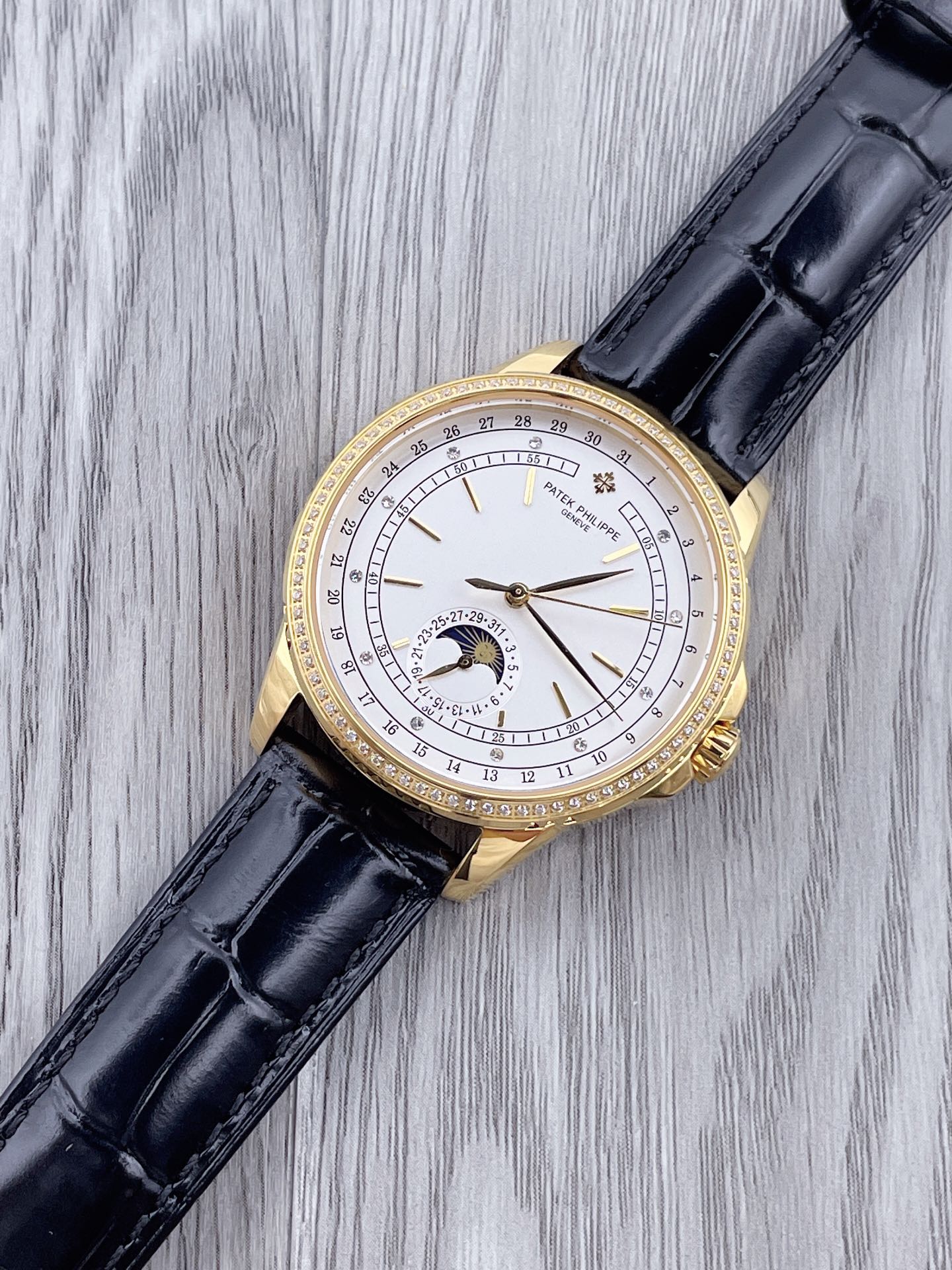 Patek Philippe Classic Moonphase Watch – IW-2726 - Image 3
