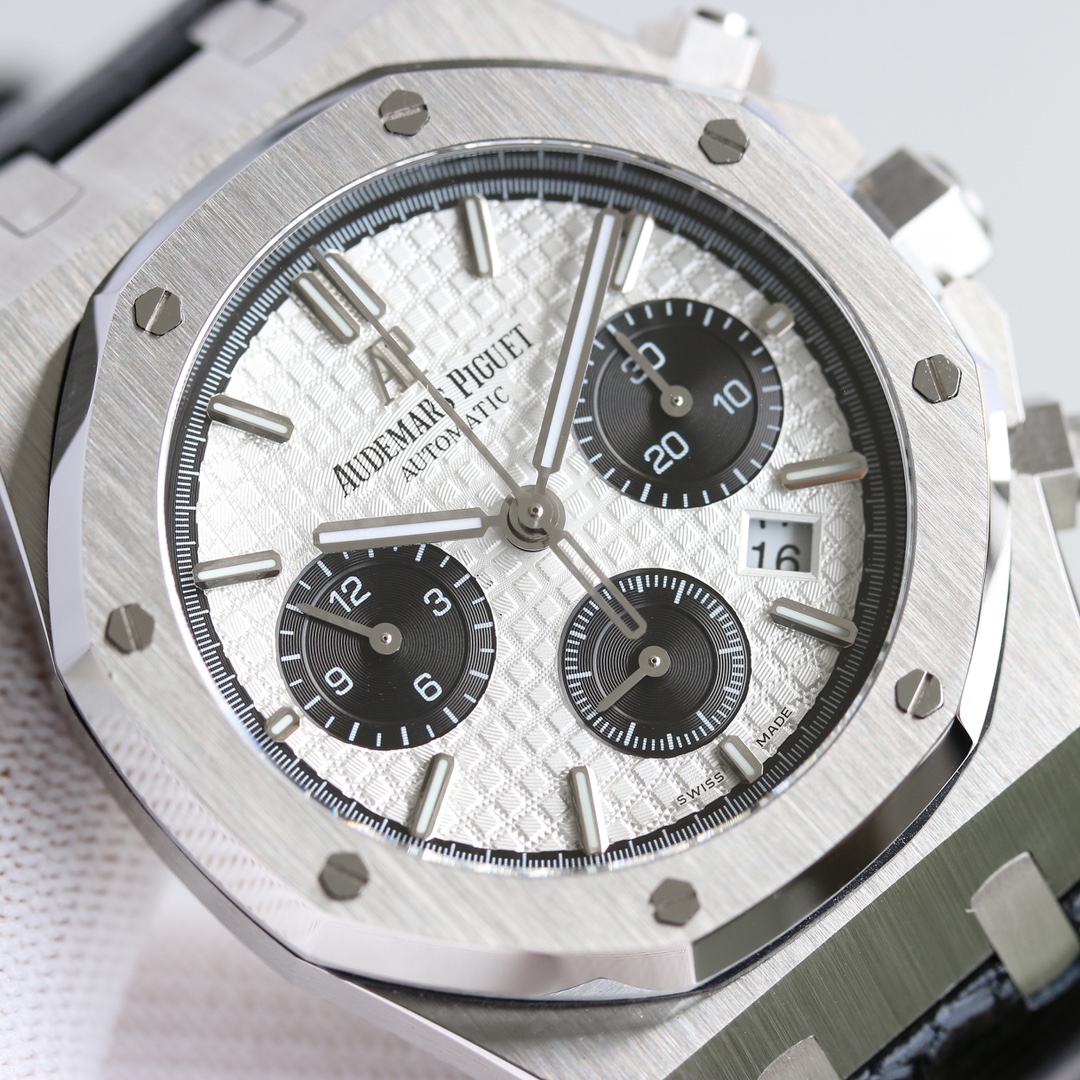Audemars Piguet Royal Oak Chronograph 41 mm Watch – IW-2256 - Image 3