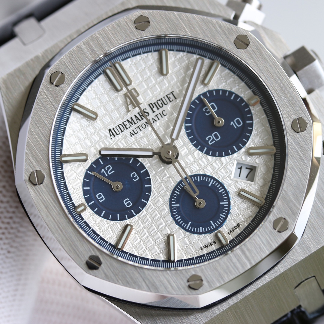 Audemars Piguet Royal Oak Chronograph 41 mm Watch – IW-2253 - Image 6