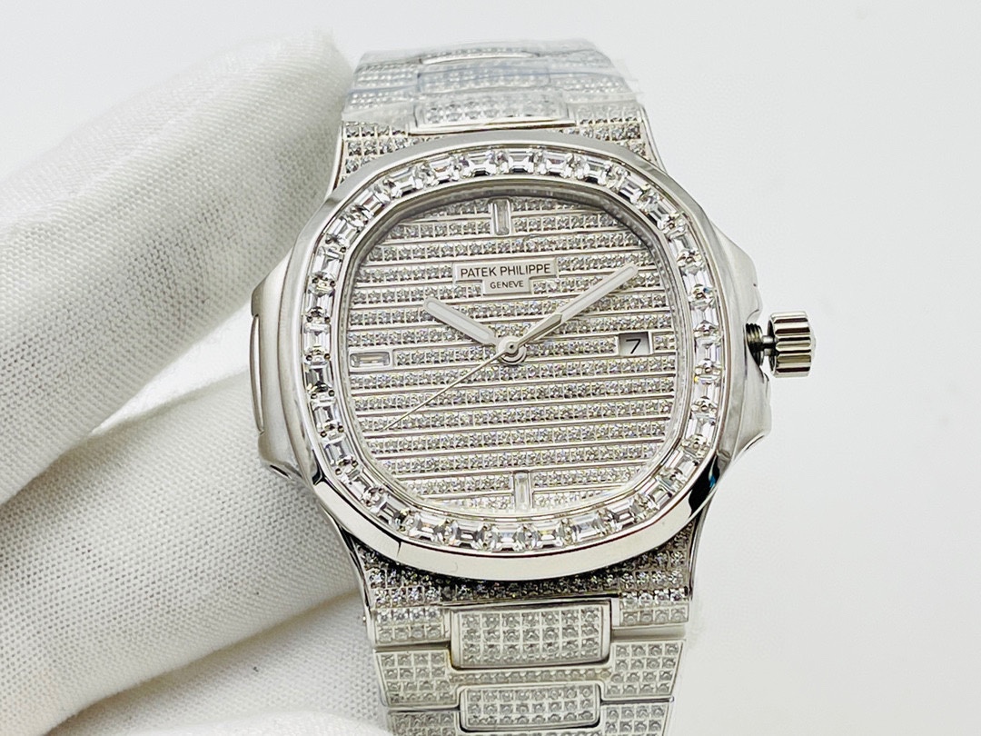 Patek Philippe Nautilus 40 mm Watch – IW-2600 - Image 2