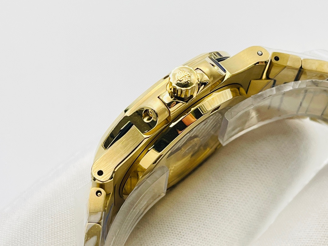 Patek Philippe Nautilus 40 mm Watch – IW-2599 - Image 5