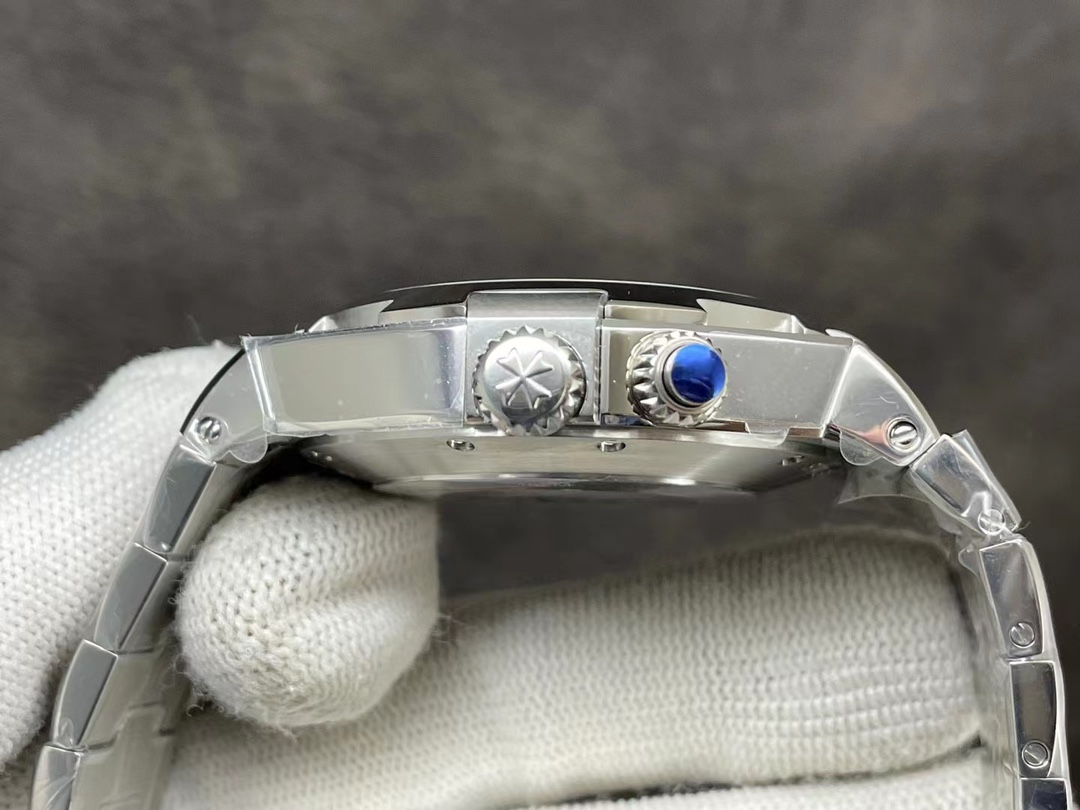 Vacheron Constantin Overseas 42 mm Watch – IW-1136 - Image 5