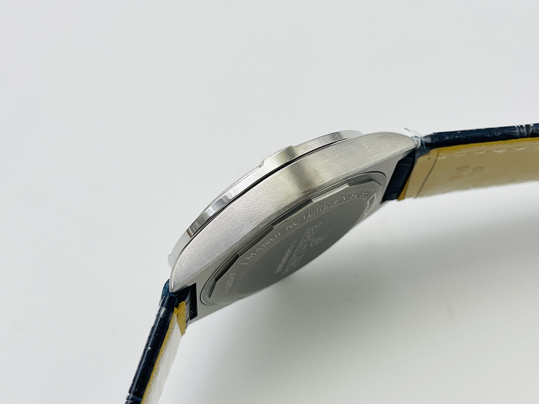 Breitling Classic Chronograph 36 mm Watch – IW-0650 - Image 6