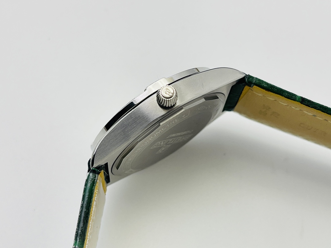 Breitling Classic Chronograph 36 mm Watch – IW-0649 - Image 5