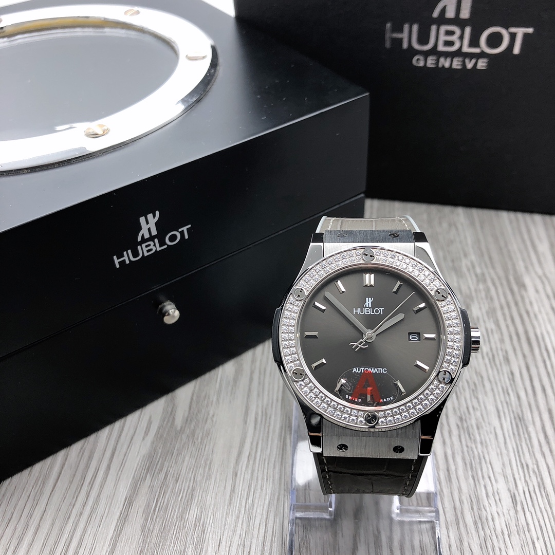 Hublot Classic 42 mm Watch – IW-0386