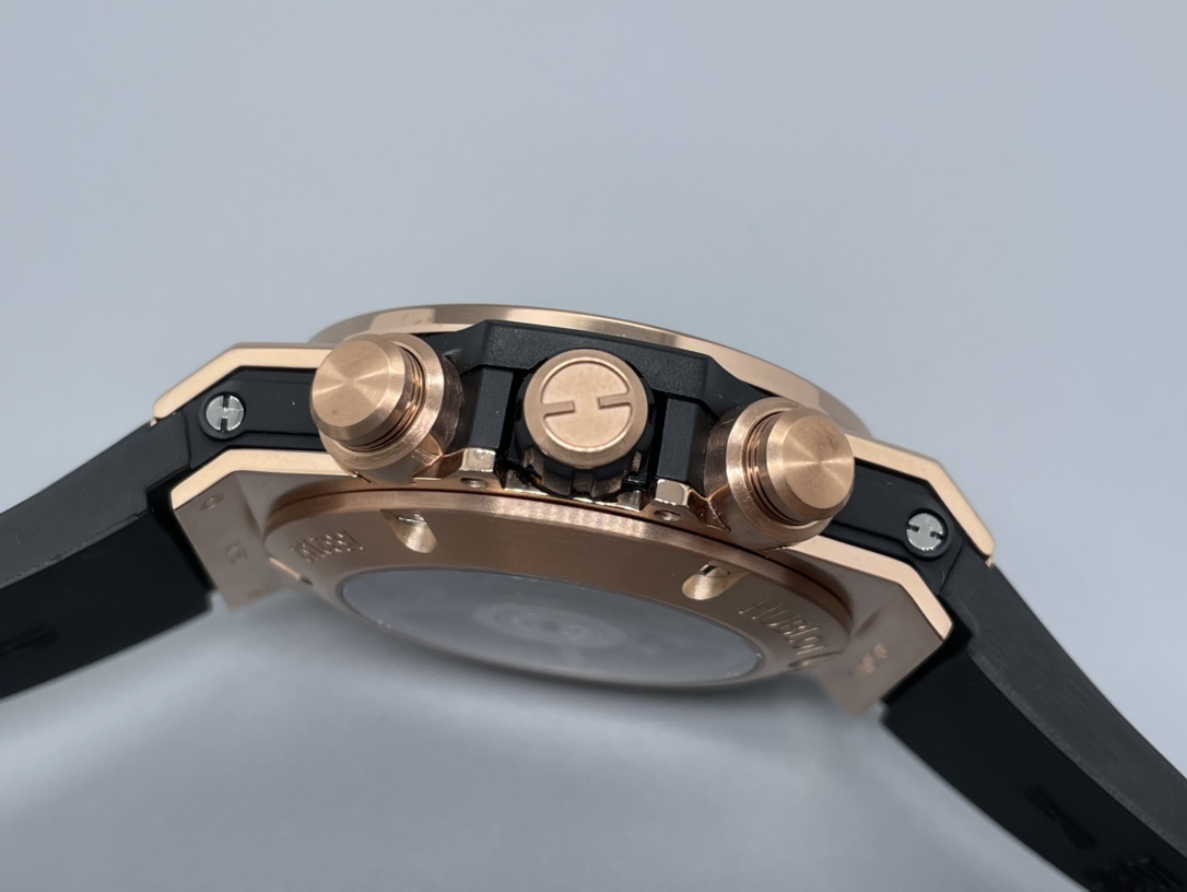 Hublot Classic Chronograph 44 mm Watch – IW-0380 - Image 5