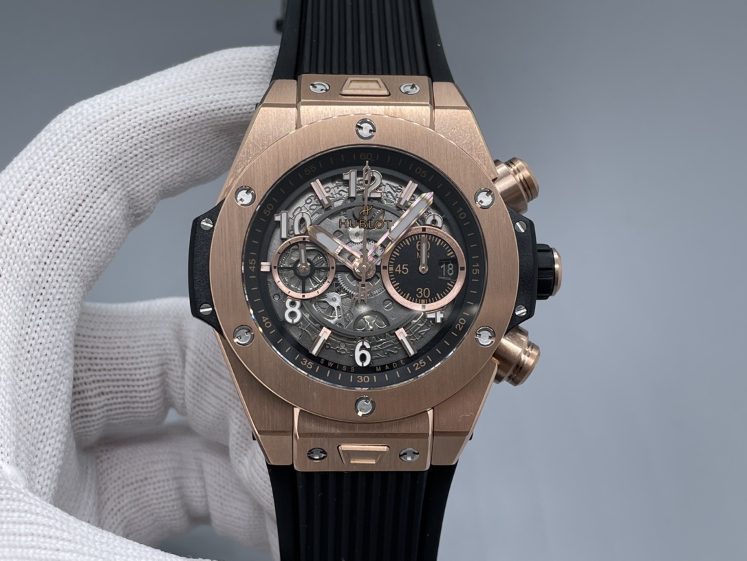 Hublot Classic Chronograph 44 mm Watch – IW-0380