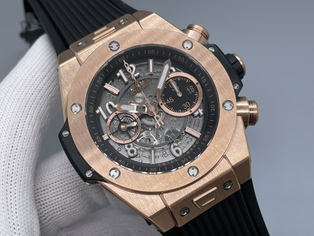 Hublot Classic Chronograph 44 mm Watch – IW-0380 - Image 4