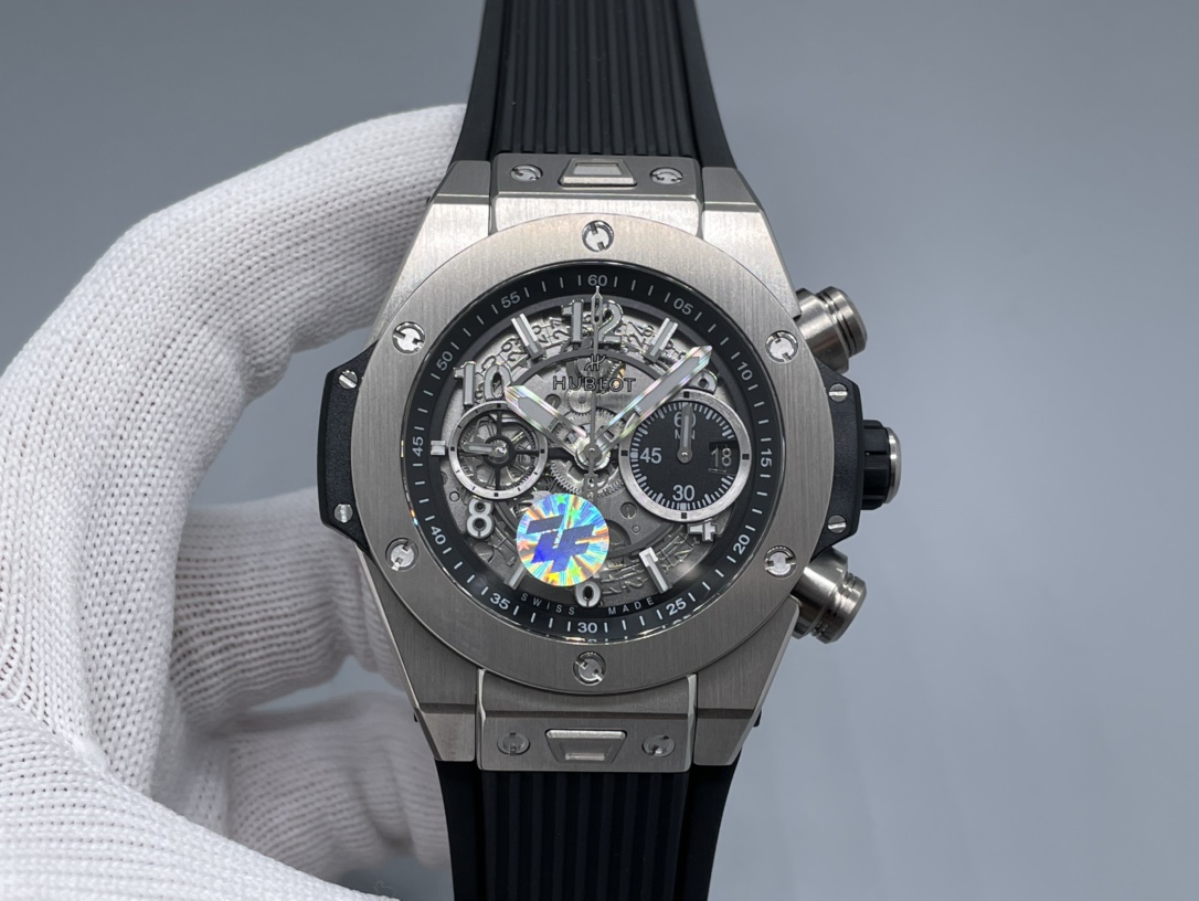 Hublot Classic Chronograph 44 mm Watch – IW-0381