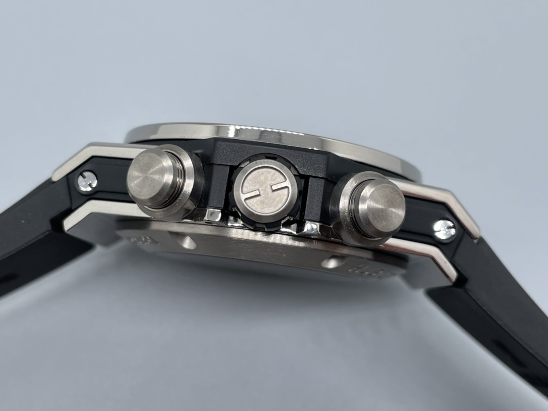 Hublot Classic Chronograph 44 mm Watch – IW-0381 - Image 5