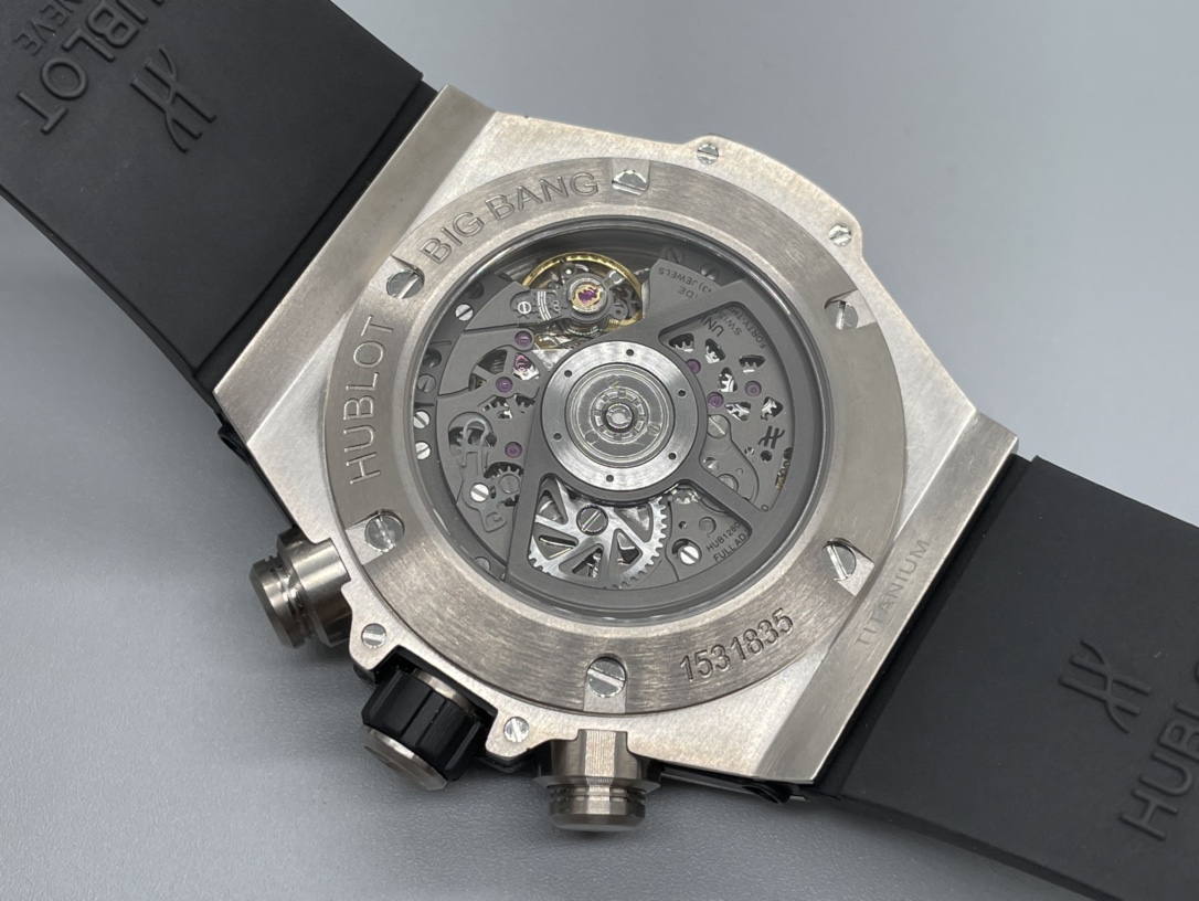 Hublot Classic Chronograph 44 mm Watch – IW-0381 - Image 7