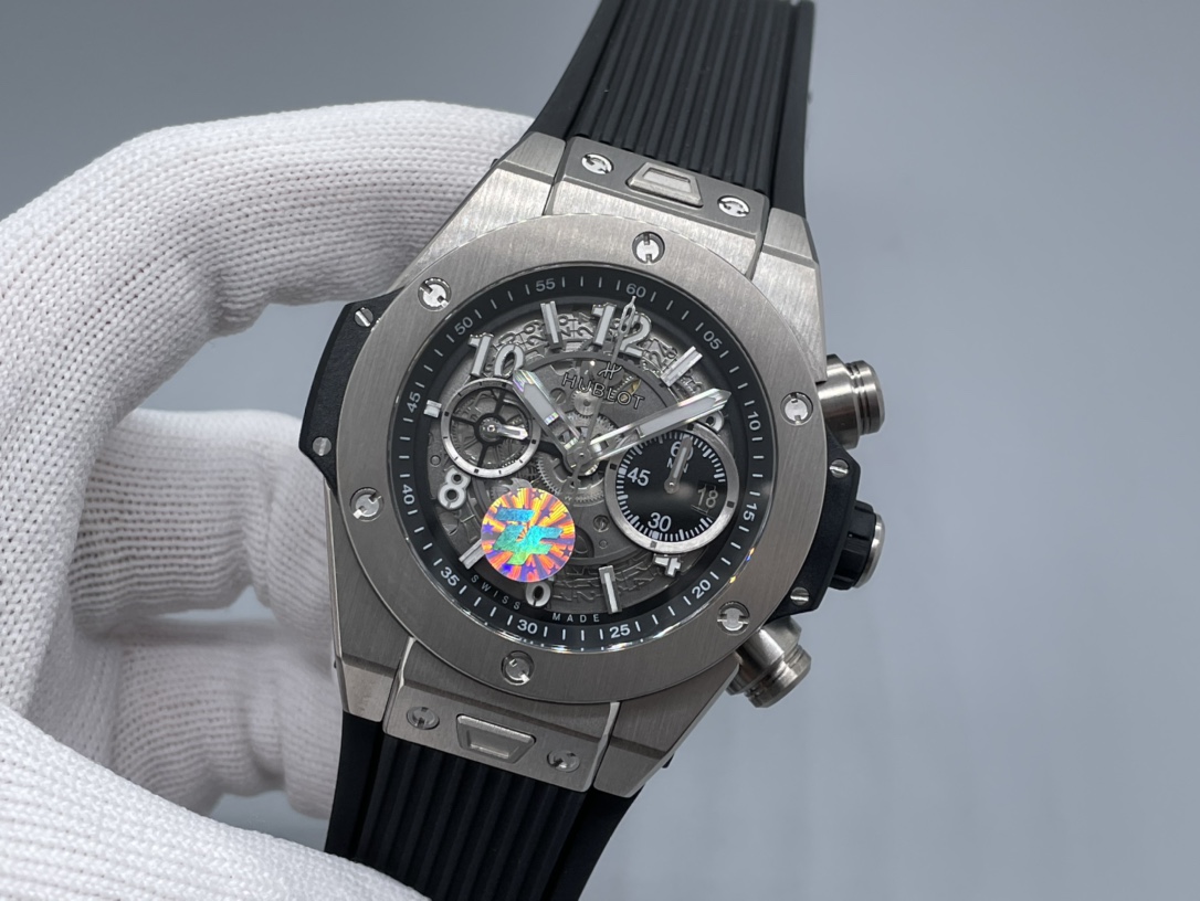 Hublot Classic Chronograph 44 mm Watch – IW-0381 - Image 3