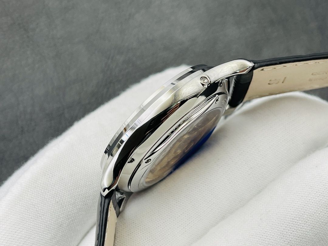 Jaeger-LeCoultre Master Control Moonphase 39 mm Watch – IW-0491 - Image 6