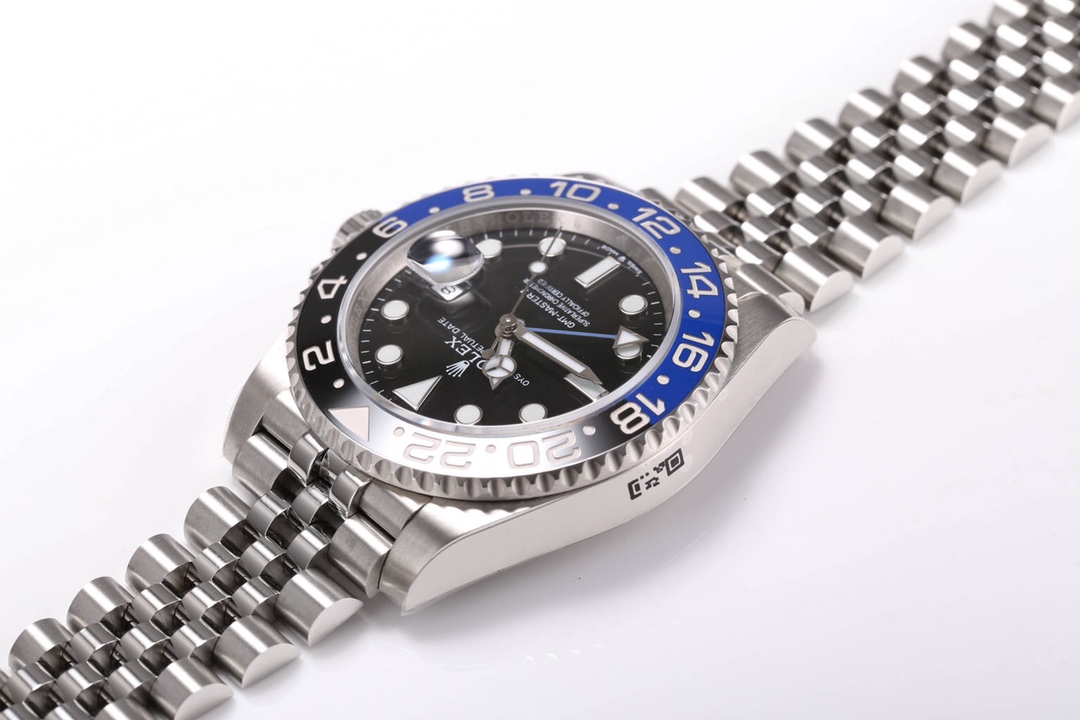 Rolex GMT-Master II Blue and Black Bezel Luminous Watch – IW-0238 - Image 6