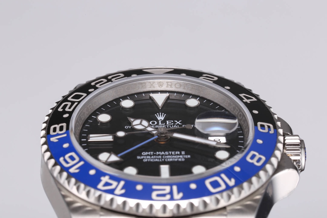 Rolex GMT-Master II Blue and Black Bezel Luminous Watch – IW-0238 - Image 3
