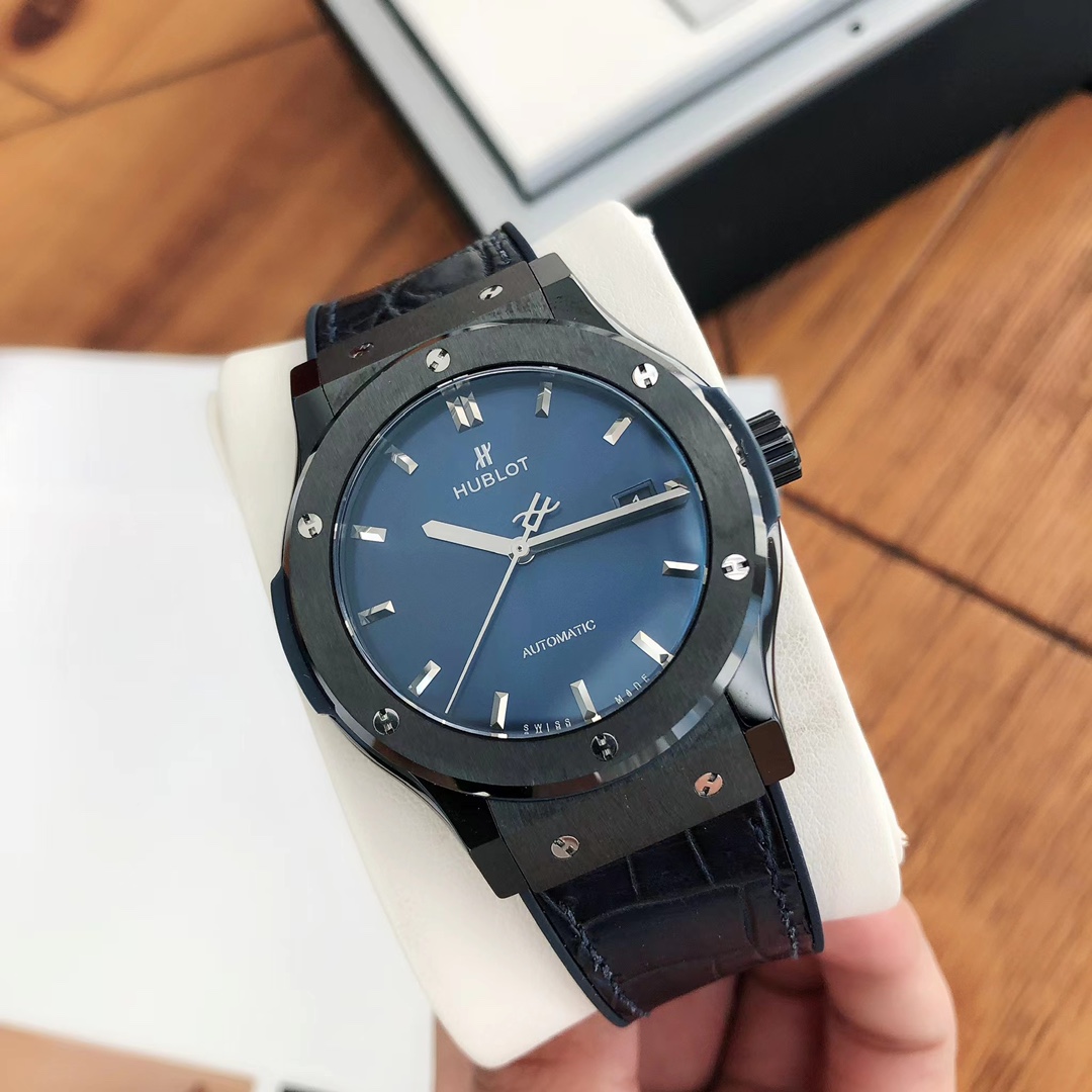 Hublot Classic 42 mm Watch – IW-0373 - Image 6