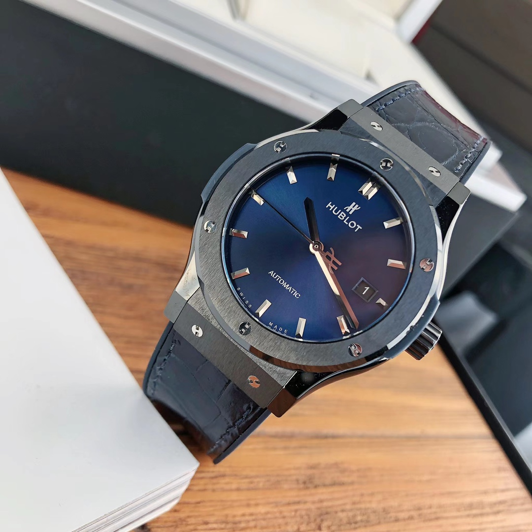 Hublot Classic 42 mm Watch – IW-0373 - Image 3
