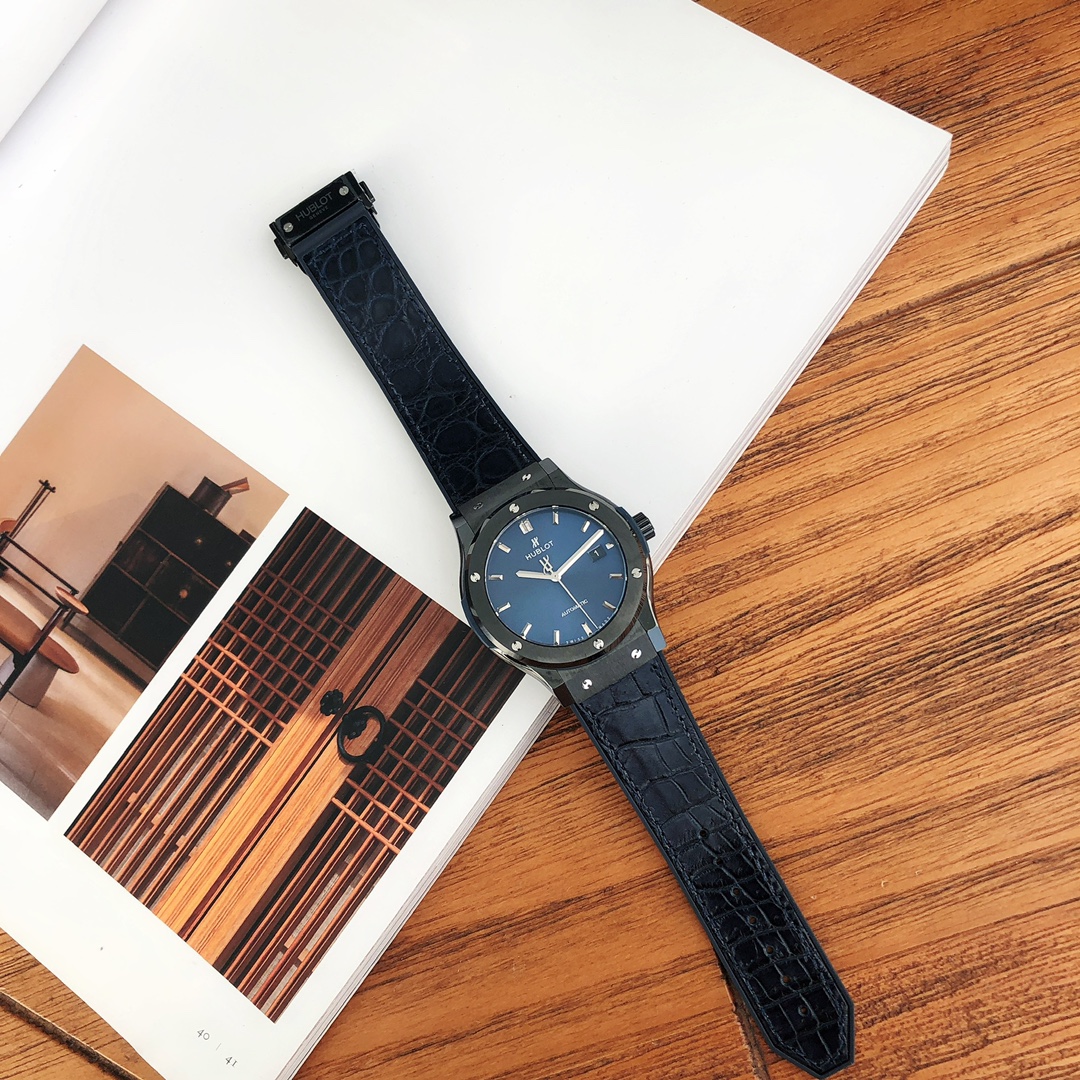 Hublot Classic 42 mm Watch – IW-0373