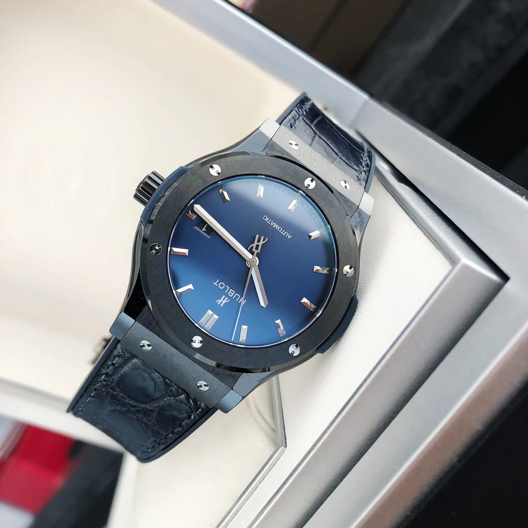 Hublot Classic 42 mm Watch – IW-0373 - Image 4