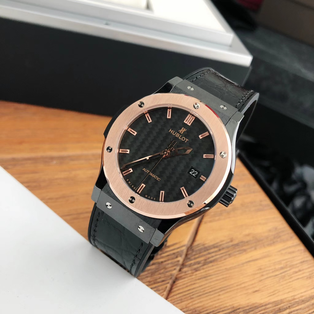 Hublot Classic 42 mm Watch – IW-0374 - Image 3