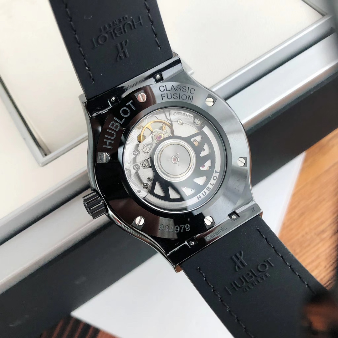 Hublot Classic 42 mm Watch – IW-0374 - Image 8