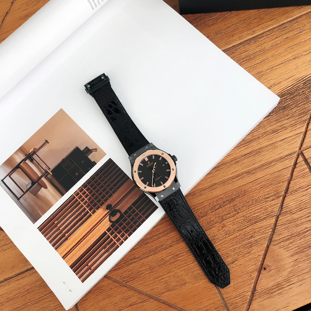 Hublot Classic 42 mm Watch – IW-0374