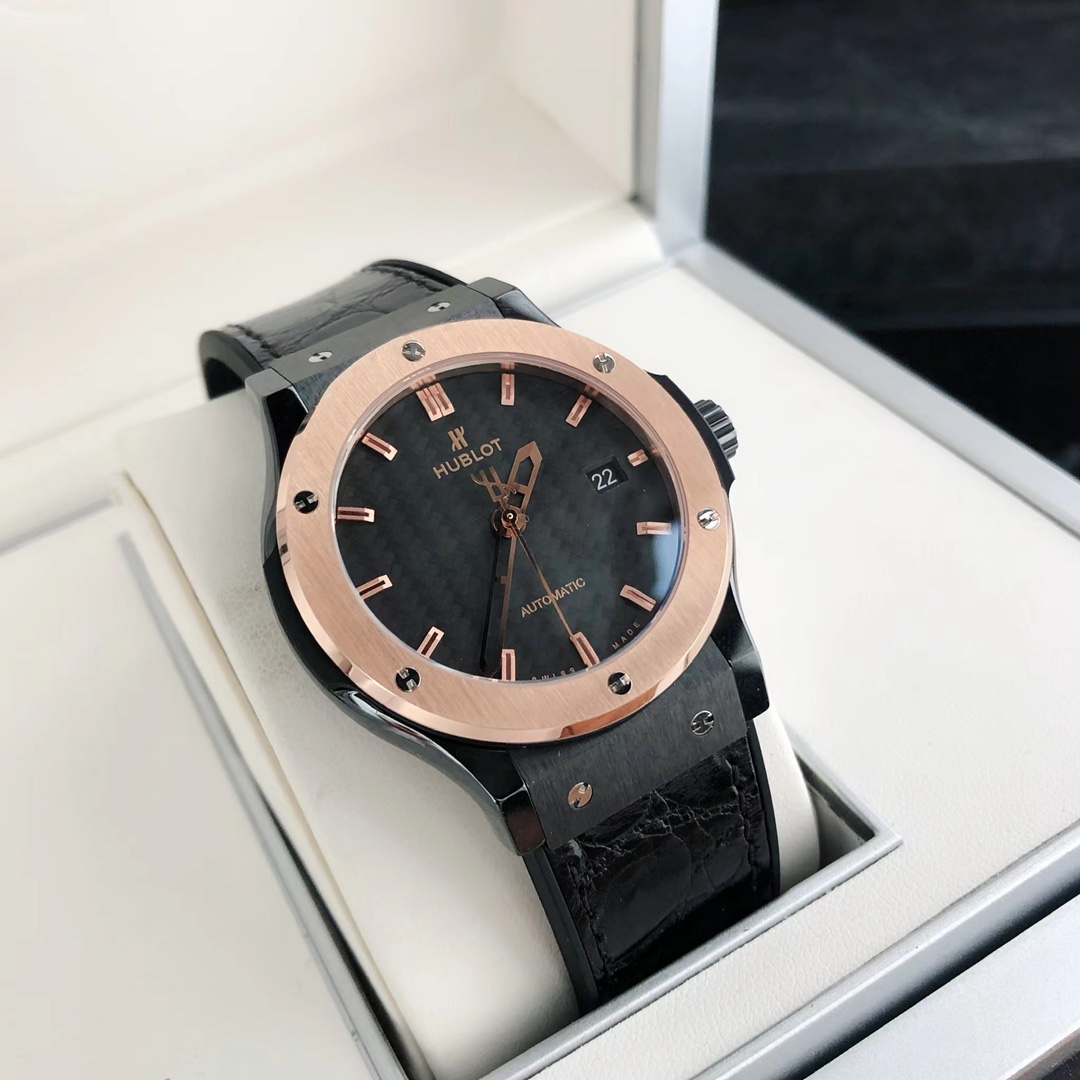 Hublot Classic 42 mm Watch – IW-0374 - Image 5