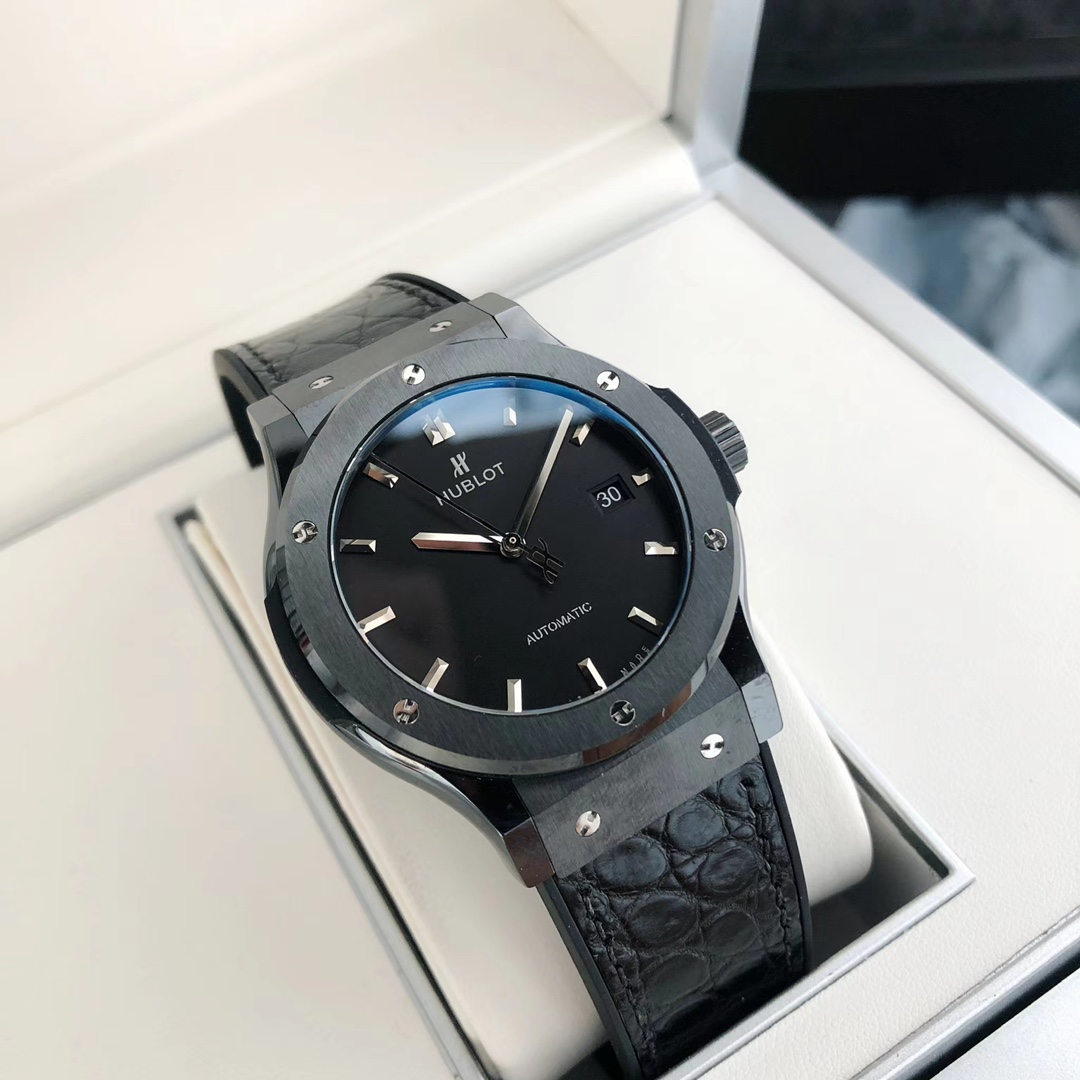 Hublot Classic 42 mm Watch – IW-0372 - Image 5