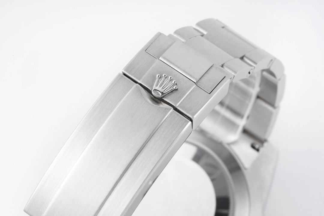 Rolex Submariner Luminous Watch – IW-0079 - Image 8