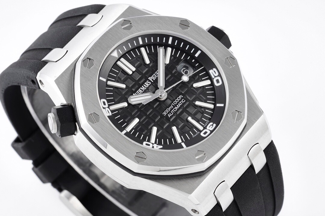 Audemars Piguet Classic Luminous 42 mm Watch – IW-2231 - Image 3