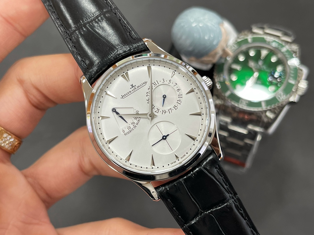 Jaeger-LeCoultre Classic Watch – IW-0482