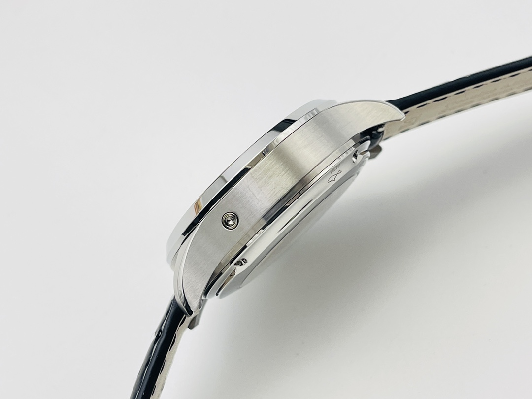 Jaeger-LeCoultre Master Control Moonphase Watch – IW-0500 - Image 6