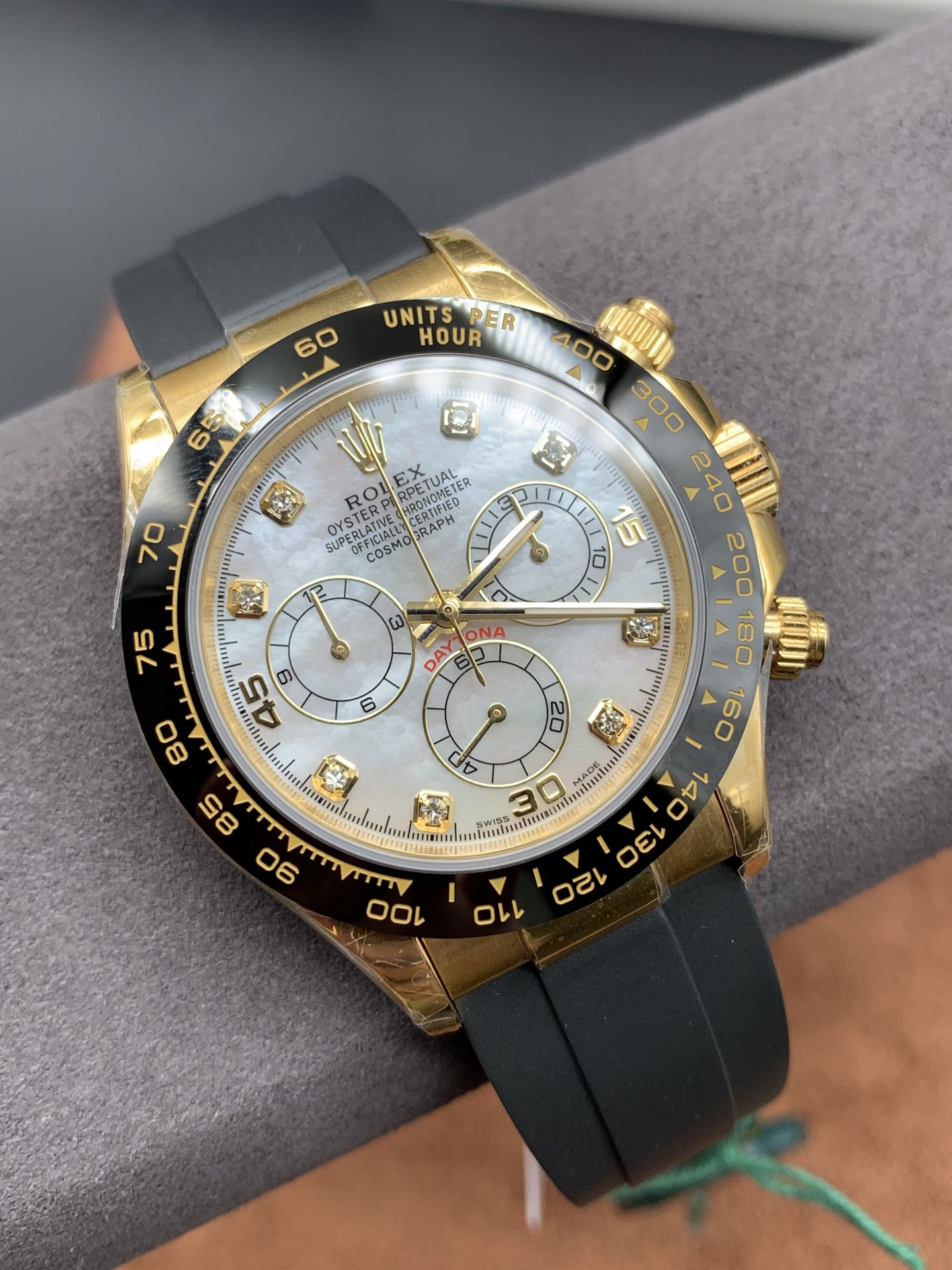 Daytona Mother-of-Pearl Dial Watch – IW-3053 - Image 2