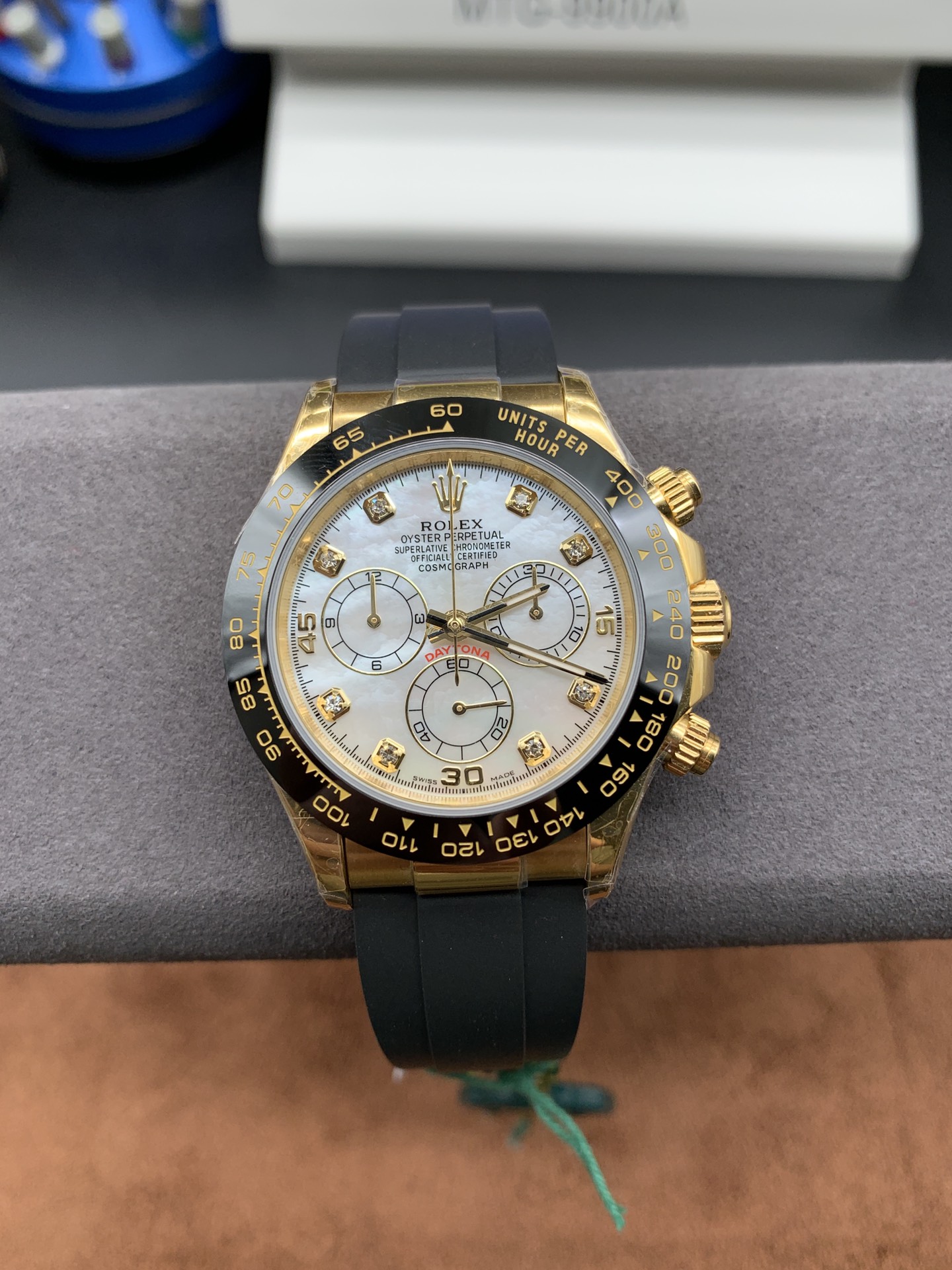 Daytona Mother-of-Pearl Dial Watch – IW-3053