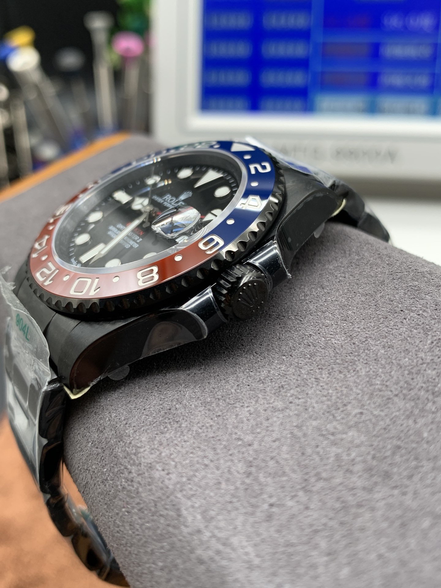 GMT-Master II Red and Blue Bezel Watch – IW-2993 - Image 4