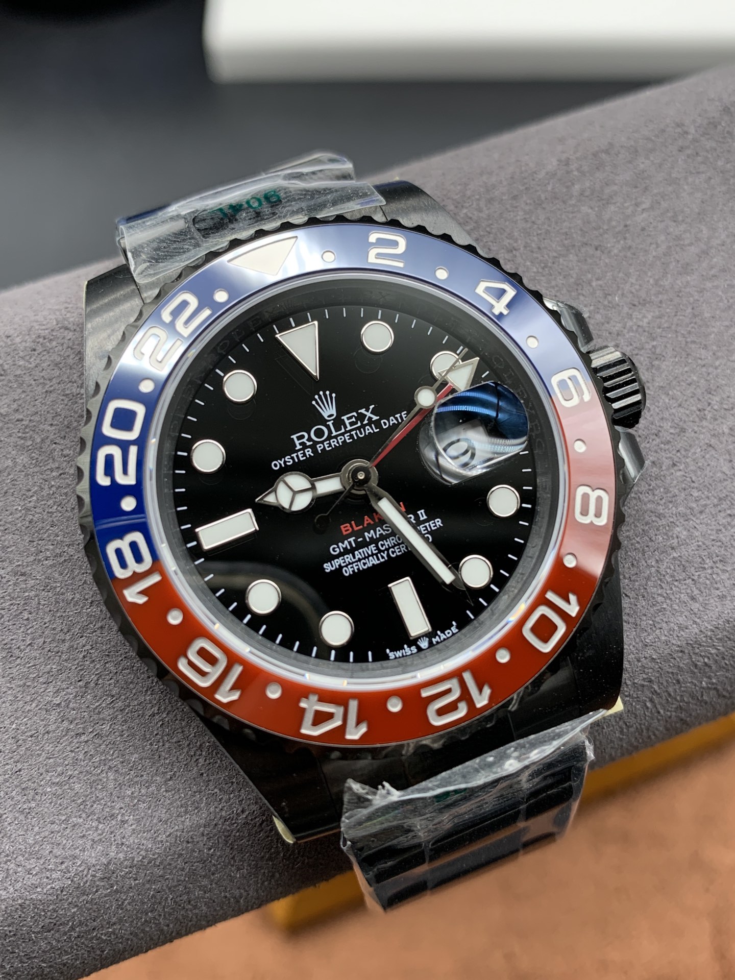 GMT-Master II Red and Blue Bezel Watch – IW-2993 - Image 2