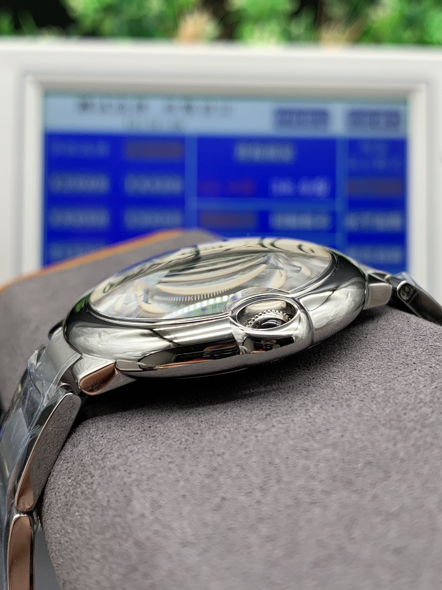Classic 42 mm Watch – IW-1792 - Image 4