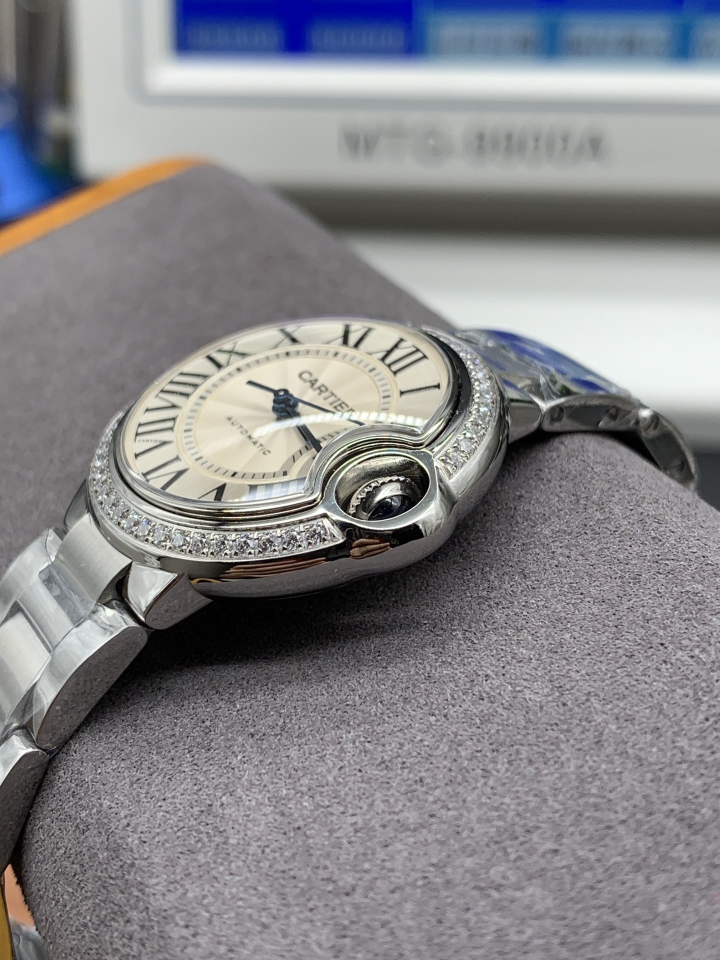Classic Diamond-Set Watch – IW-1791 - Image 4