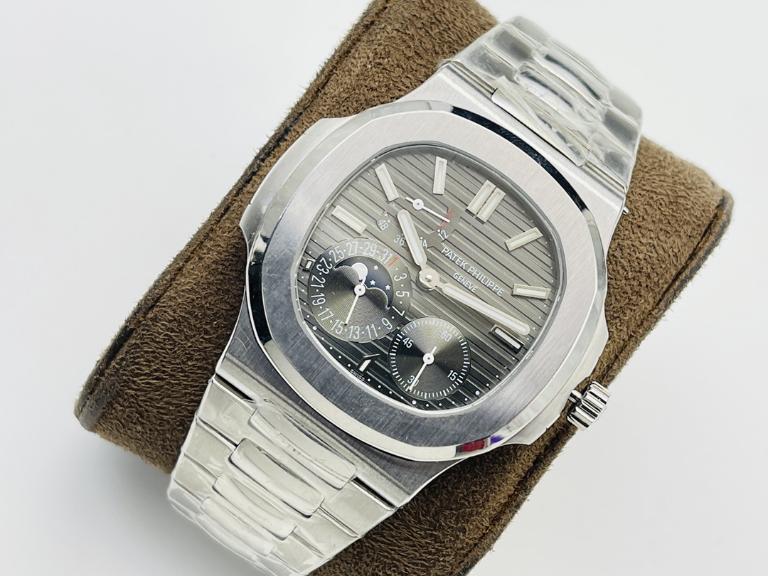 Patek Philippe Nautilus Moonphase 40 mm Watch – IW-2602 - Image 3