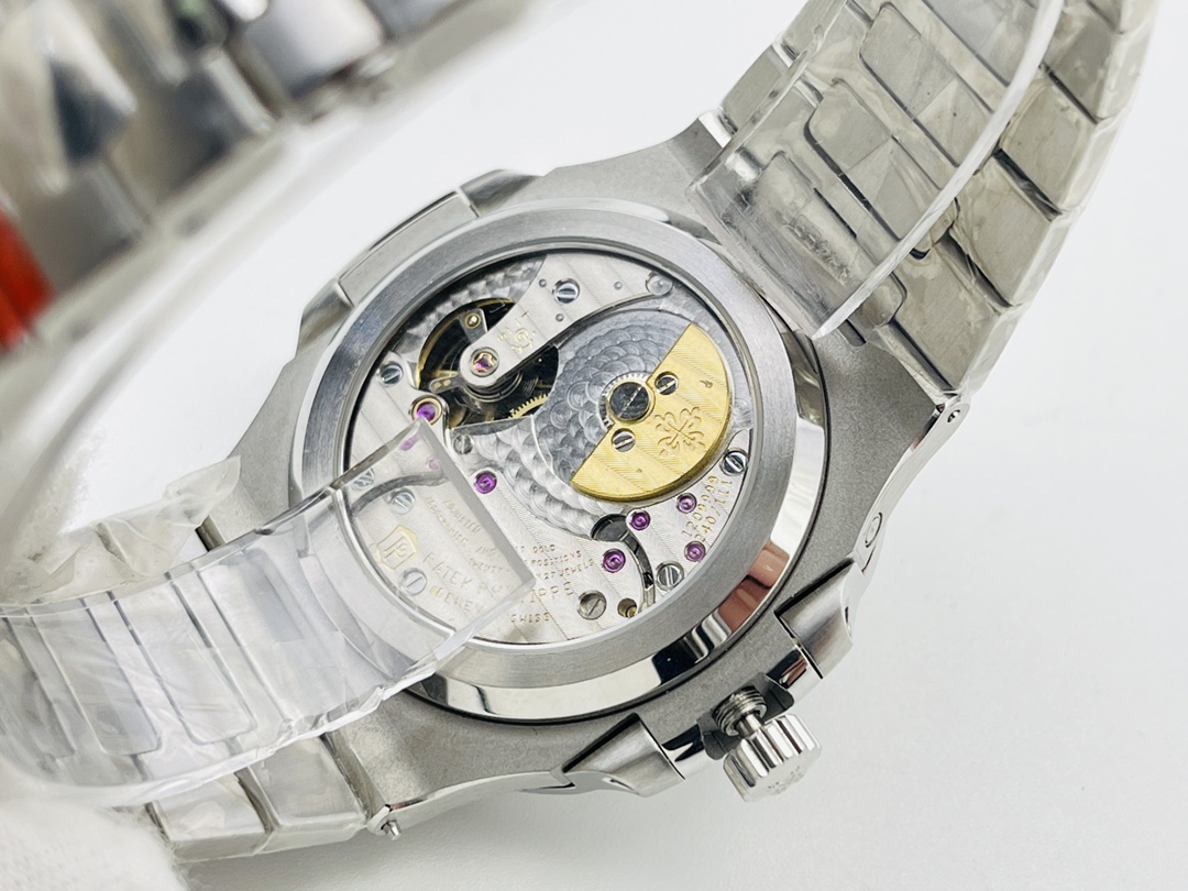 Patek Philippe Nautilus Moonphase 40 mm Watch – IW-2602 - Image 7